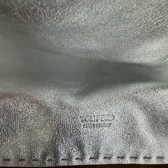 TOM FORD Large Metallic Calfskin Leather Bucket Bag in Silver NWT - Picture 8 of 14